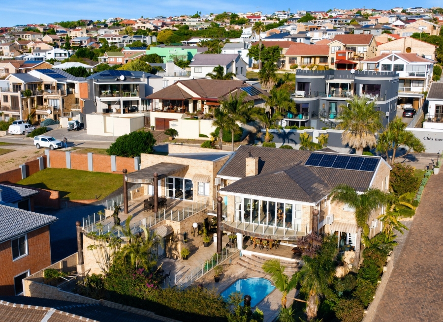 5 Bedroom Property for Sale in Wavecrest Eastern Cape